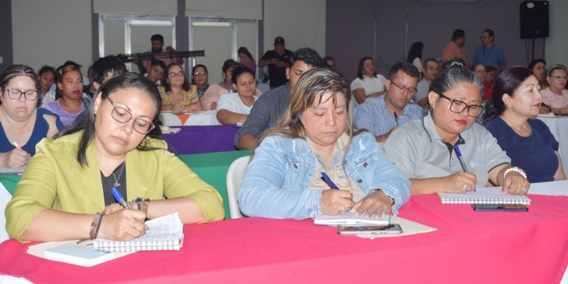 Programa de formación para más de dos mil maestros de educación de jóvenes y adultos
