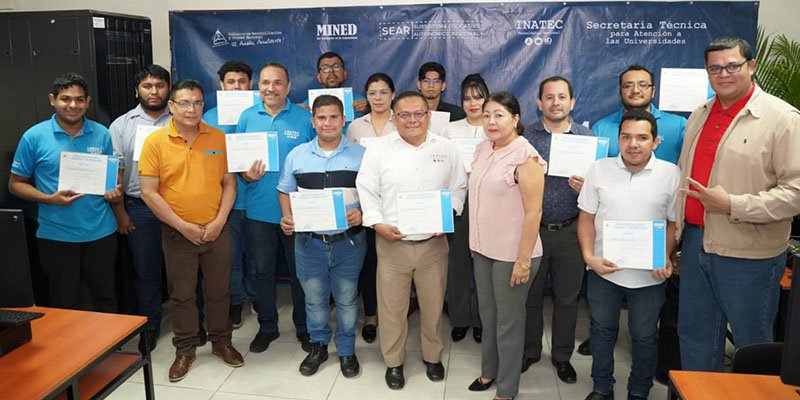 Formación Continua Transforma la Enseñanza  de Programación en Centros Tecnológicos del País