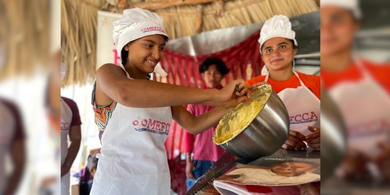 Mujeres protagonistas en la elaboración de  productos a base de miel