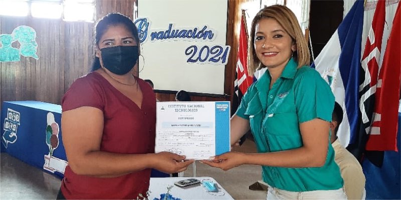 Protagonistas de Jinotega reciben certificados de culminación de los Cursos Libres y Modulares