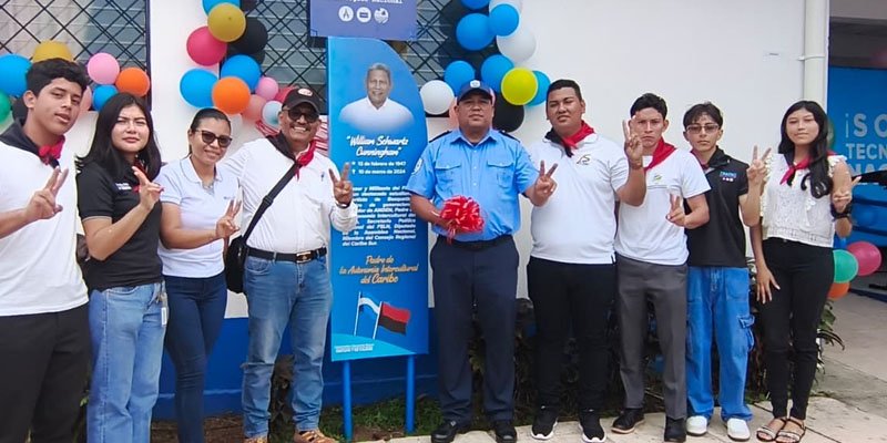 William Schwartz da nombre al Centro Tecnológico de Bluefields