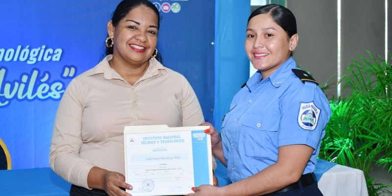 INATEC y Policía Nacional celebran II Promoción del Programa “Angelita Morales Avilés” e inician tercera edición 2025
