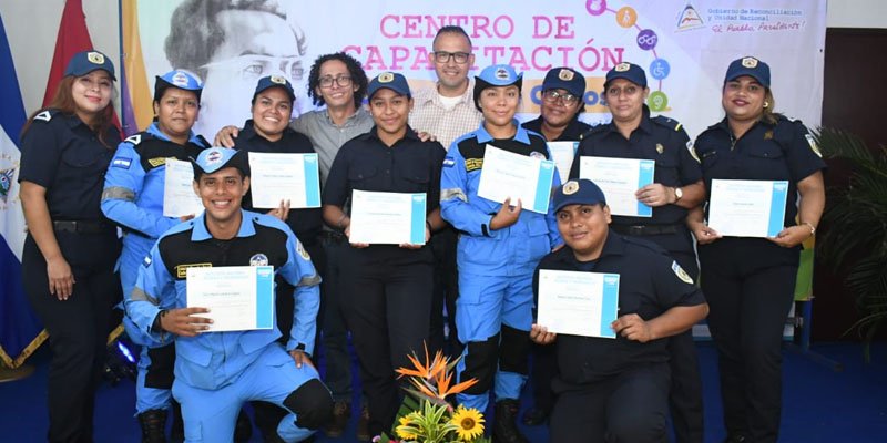 655 Servidores Públicos finalizan cursos en el Centro de Capacitación Comandante Carlos
