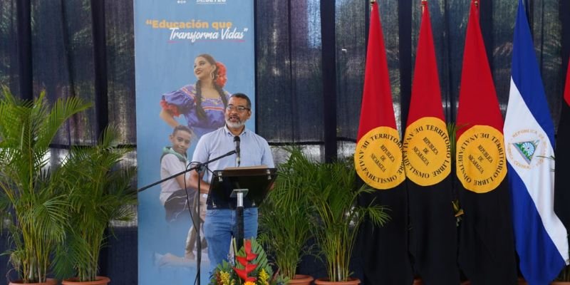 Sistema Educativo inicia jornada conmemorativa de la Cruzada Nacional de Alfabetización