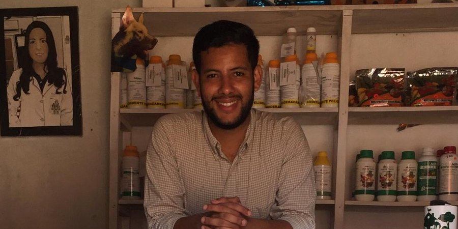 La felicidad de un veterinario está en la salud de los animales
