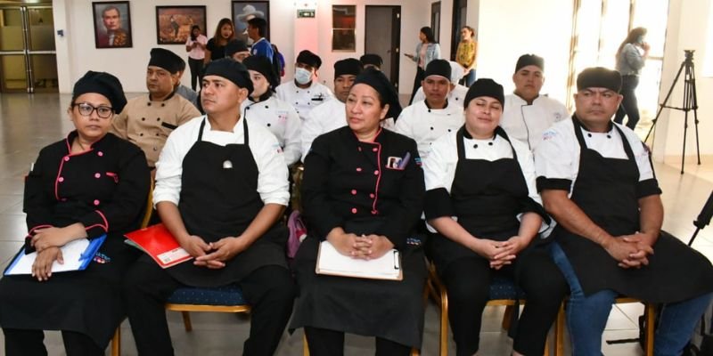 Taller Especializado sobre “Comida Peruana”