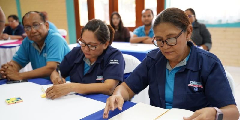 Más de 3,000 Maestros Técnicos participan del Taller de Generación de Ideas Innovadoras en saludo Abril Victorioso