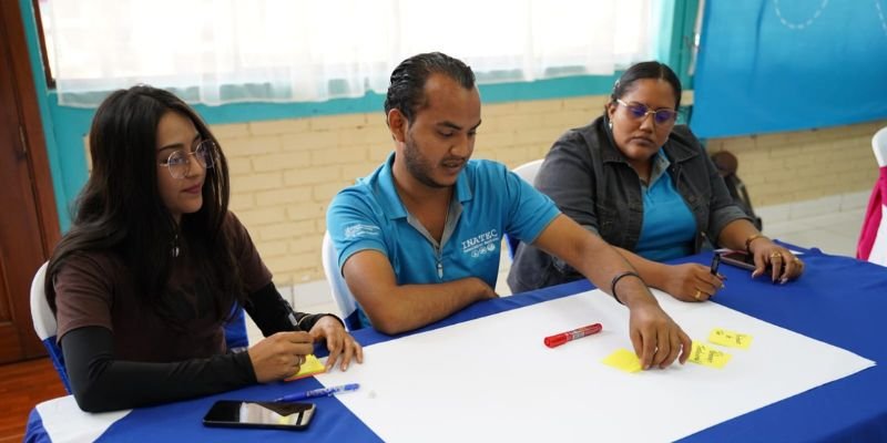 Más de 3,000 Maestros Técnicos participan del Taller de Generación de Ideas Innovadoras en saludo Abril Victorioso