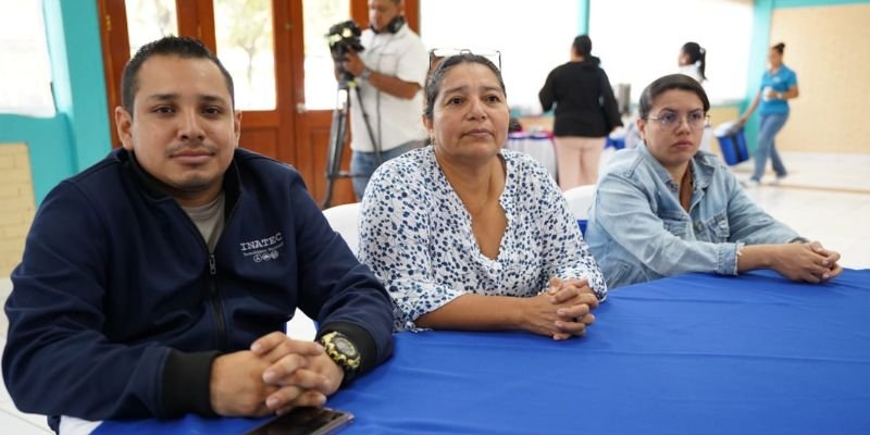 Más de 3,000 Maestros Técnicos participan del Taller de Generación de Ideas Innovadoras en saludo Abril Victorioso