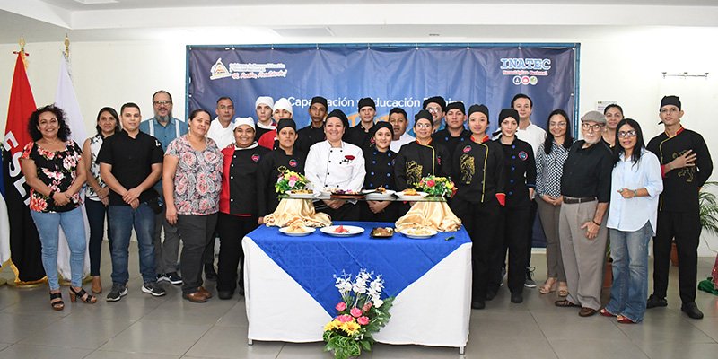 Estudiantes de Hotelería y Turismo  presentan técnicas de Cocina Creativa