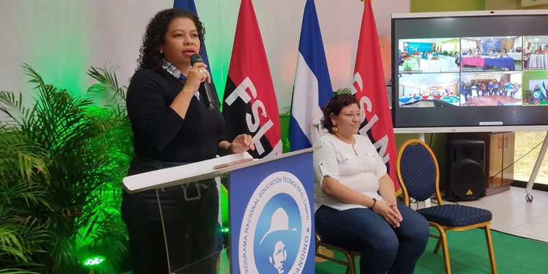 Ministra del MEFCCA brinda conversatorio a facilitadores de la Educación Técnica en el Campo