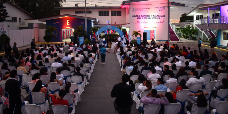 Celebran Primera Graduación de Profesionales Técnicos en Centro Cultural y Politécnico José Coronel Urtecho