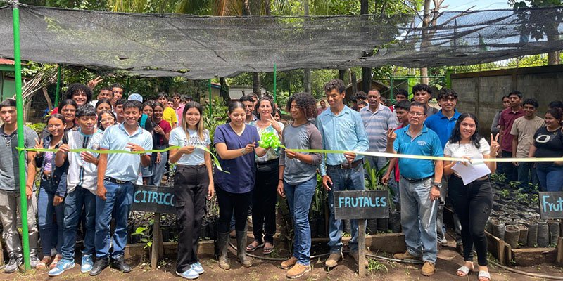 Sembrando futuro: Centro Agropecuario de Chinandega impulsa educación ambiental con inauguración de vivero forestal y ornamental