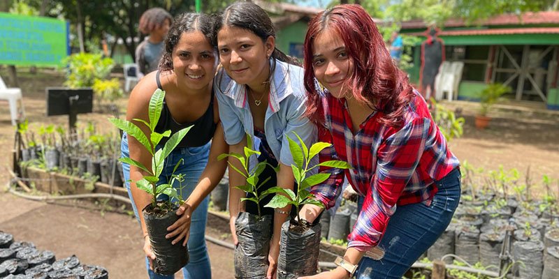 Sembrando futuro: Centro Agropecuario de Chinandega impulsa educación ambiental con inauguración de vivero forestal y ornamental