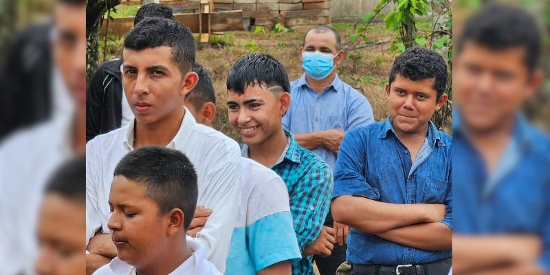 Estudiantes de secundaria a distancia se empoderan con el  Programa Vocación Productiva