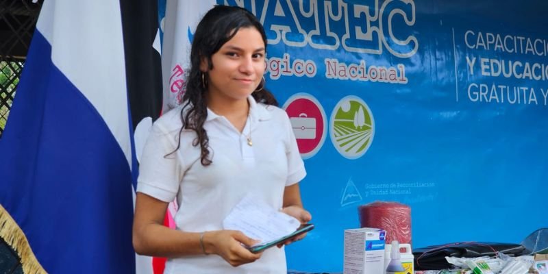 Estudiantes de secundaria a distancia se empoderan con el  Programa Vocación Productiva